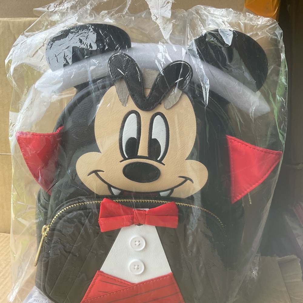 Loungefly Vampire Mickey backpack NWT 2021 - Picture 2 of 6